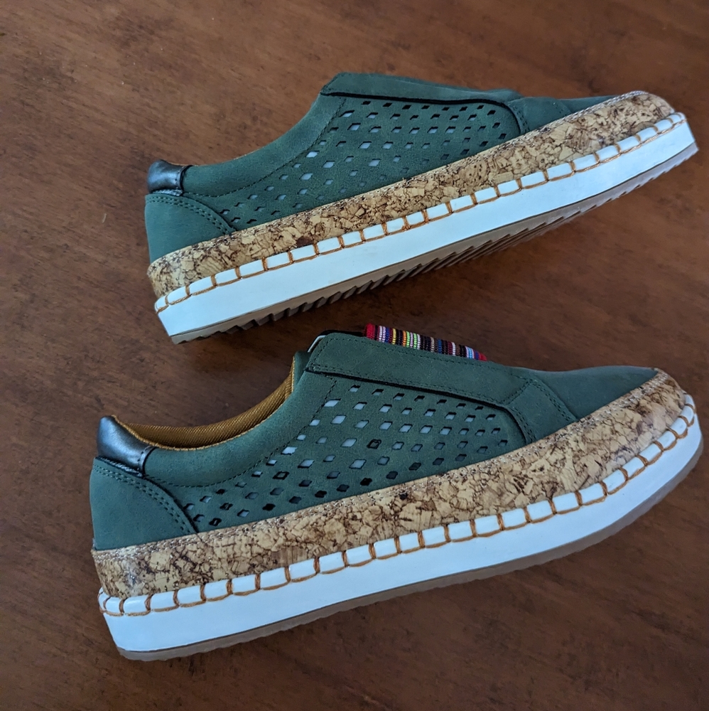 New Premium Orthopedic Slip-on Casual Sneakers